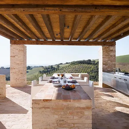 Sleeps 11 Pool Air Con فيلة