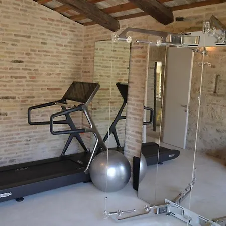Sleeps 11 Pool Air Con San Lorenzo in Campo